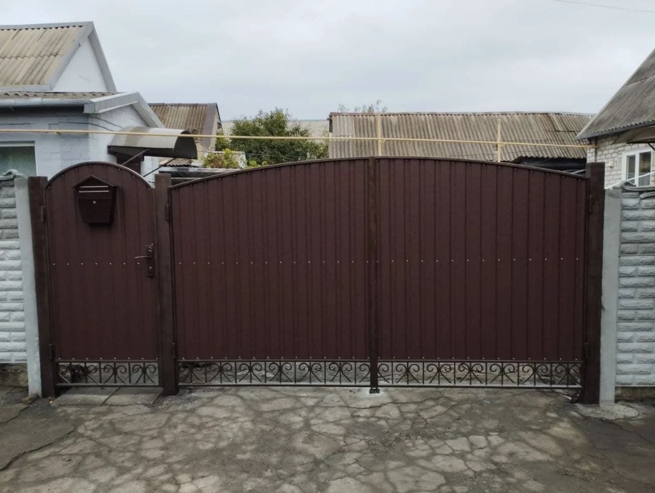 Виробництво та встановлення воріт у Запоріжжі