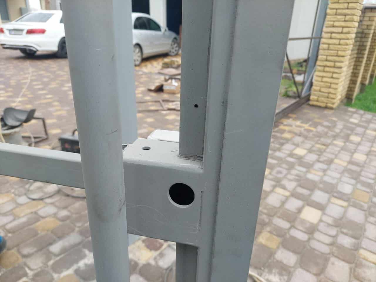 Врезка электромеханического замка