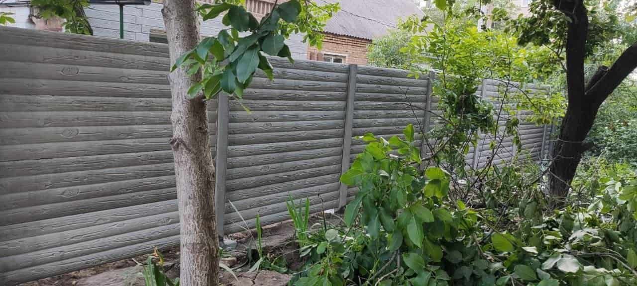 Установка еврозабора в Запорожье под ключ: фото, текстура под дерево