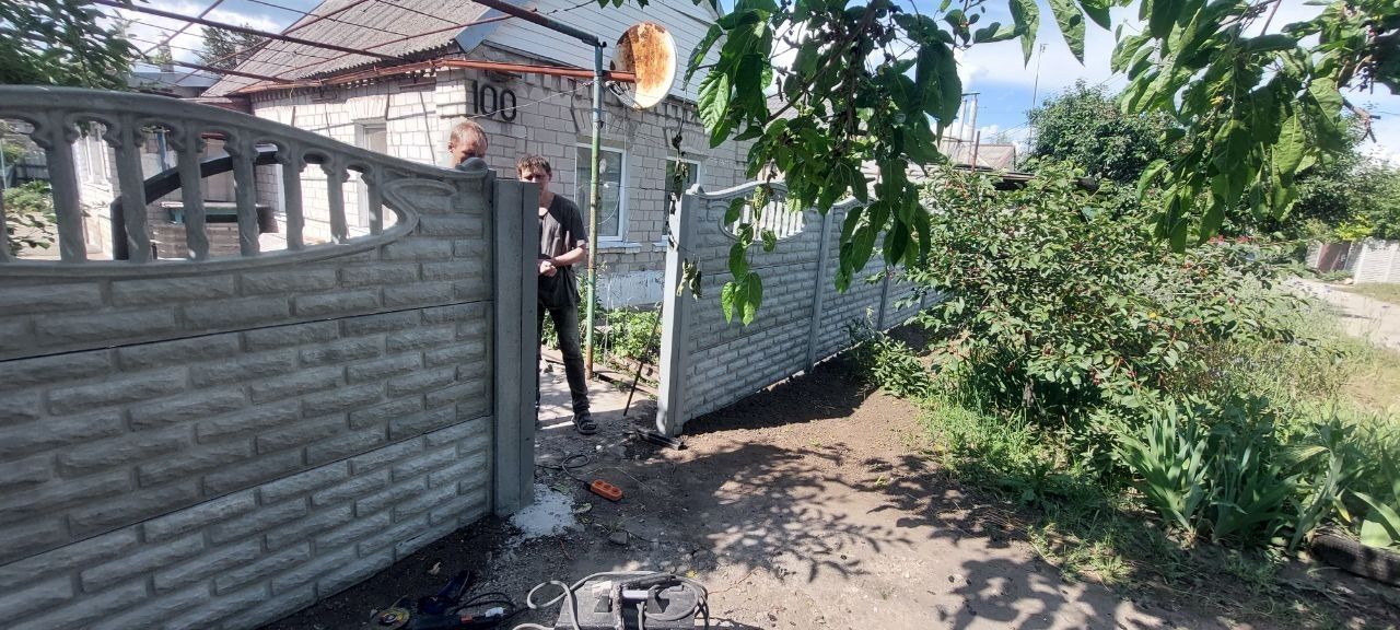 монтаж опорных столбов